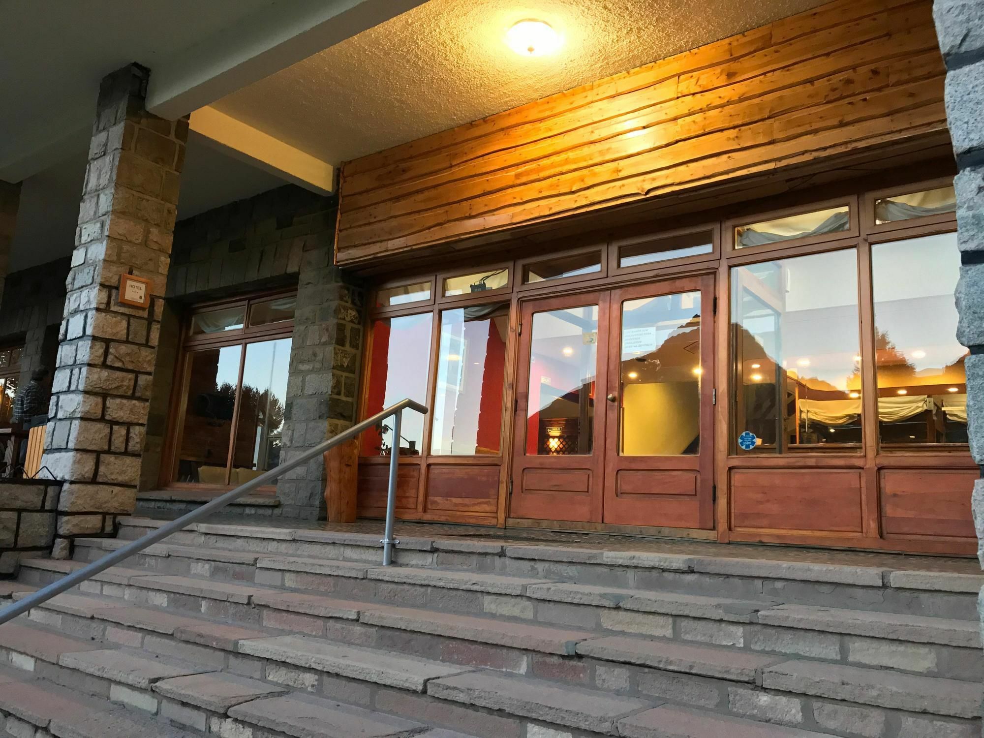 Hotel Alun Nehuen San Carlos de Bariloche Dış mekan fotoğraf